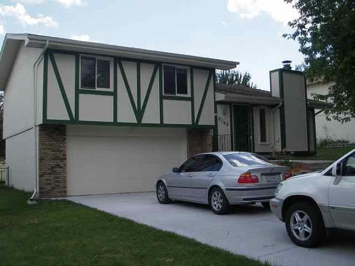 2nd image of 2103 Lucille Dr