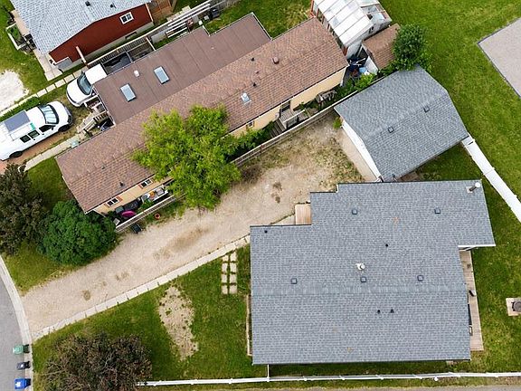 5th image of 137 Big Hill Pl E