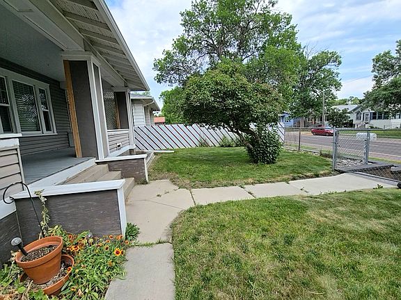 4th image of 1111 2nd Ave N