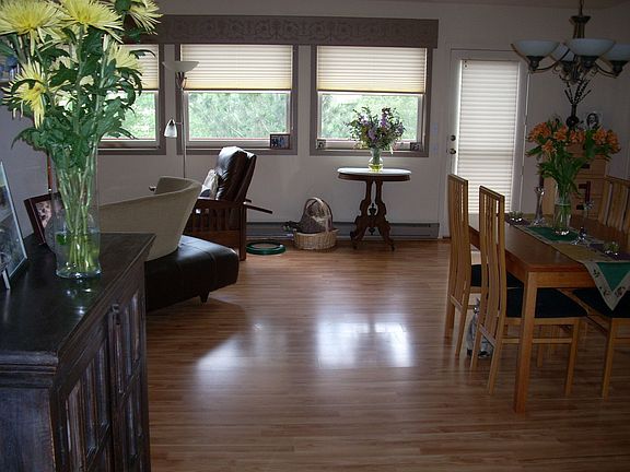 living/dining room