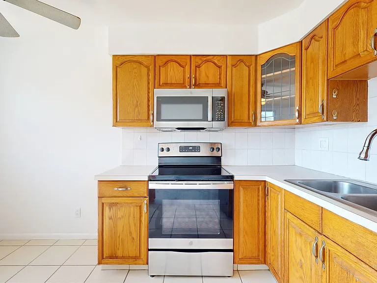 311 38th St S #B — Photo 10