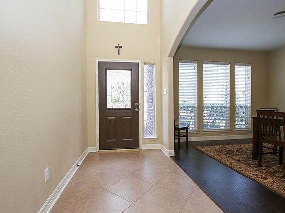 5th image of 25103 Southbriar Ln