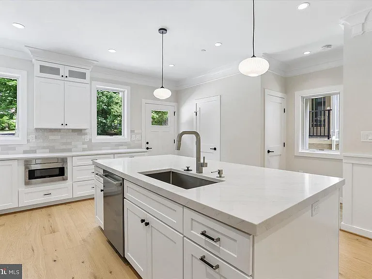 3929 Fulton St NW #A — Photo 14