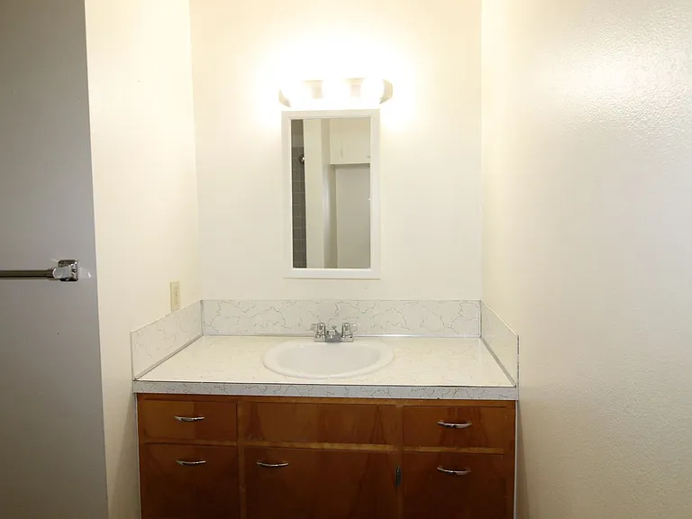 605 Fulton St — Photo 12