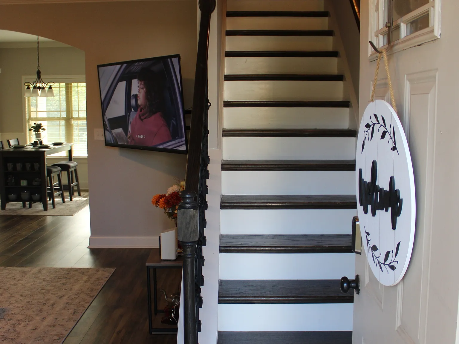 4 bed, 2.5 bath, 1915 sqft, $2,350 — Photo 4