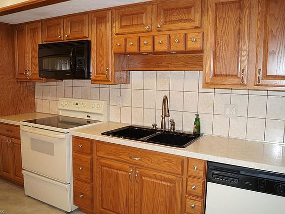 3rd image of 11680 Harbour Light Dr #4