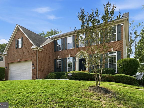 2nd image of 5201 Chestnut Manor Ct