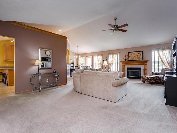 4th image of 1057 Mueller Ct