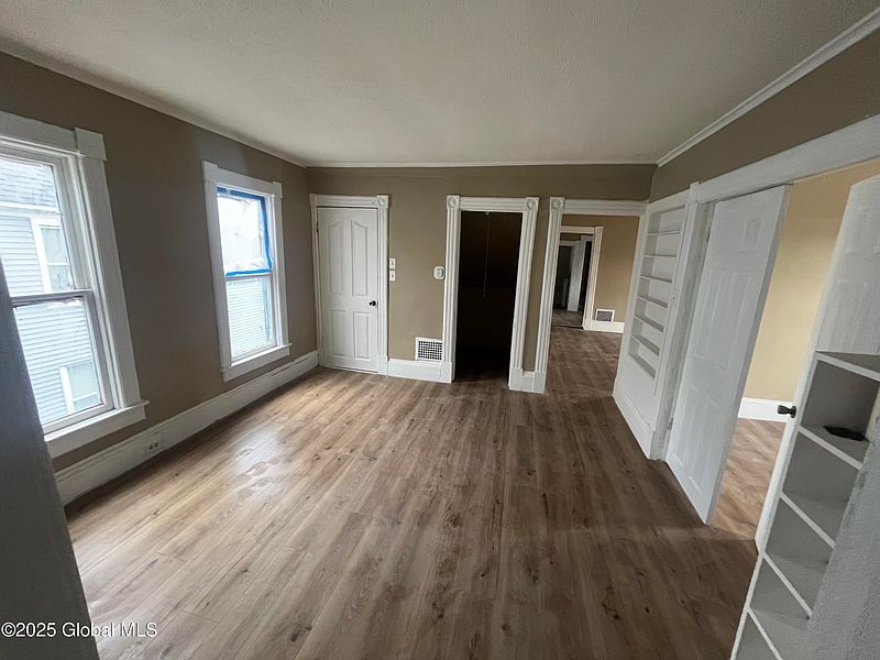 4th image of 89 2nd Avenue
