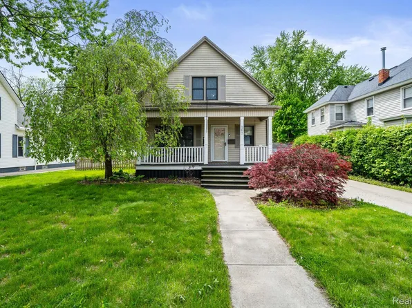 167 Colonial Ct, Mount Clemens, MI 48043