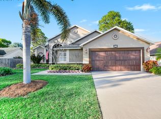914 Whisperpine Dr, Melbourne, FL 32901