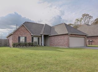 43019 Emily Dr, Gonzales, LA 70737