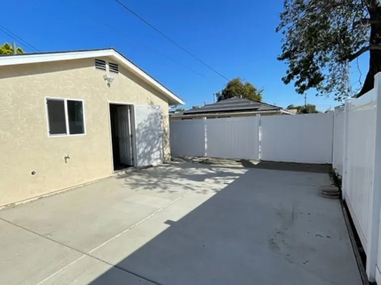 6377 Newsome Dr — Photo 2