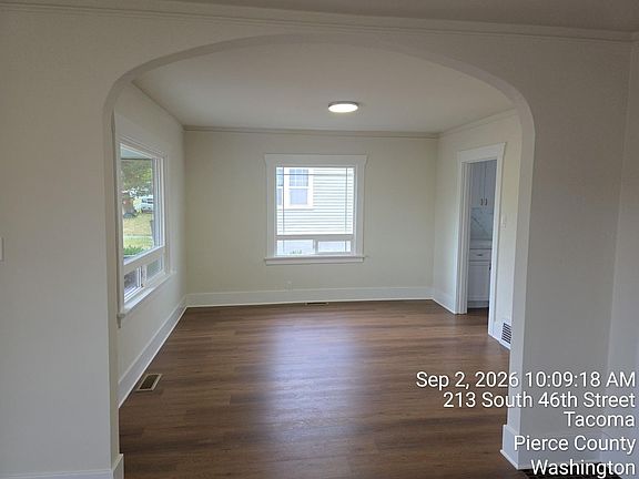4th image of 213 S 46th St