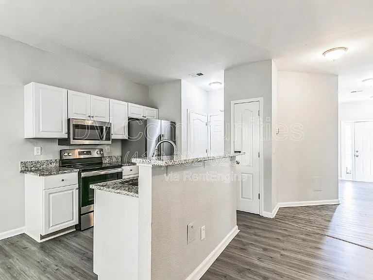 2817 Windsor Forrest Ct — Photo 16