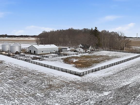 3rd image of 5156 N Mayne Rd