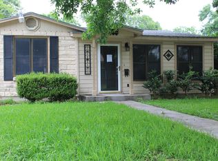 1706 E Park Ave, Victoria, TX 77901