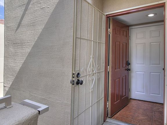 4th image of 1909 High Valley Ct Unit 209