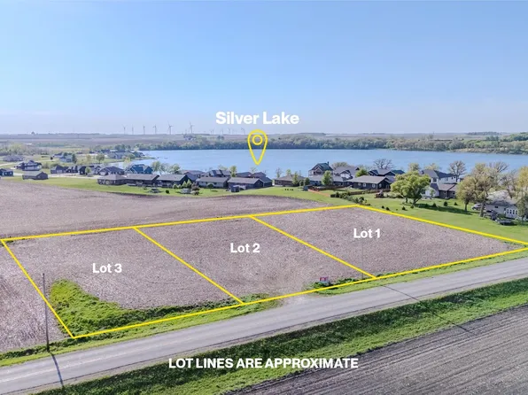 308 Country Club Dr, Lake Park, IA 51347