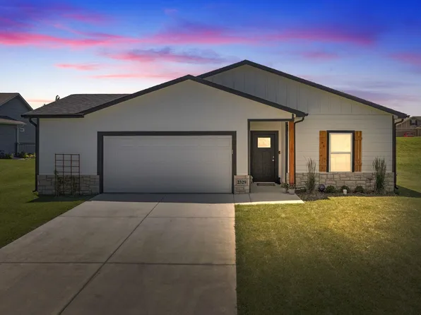 2329 S McKenzie Ct, Andover, KS 67002