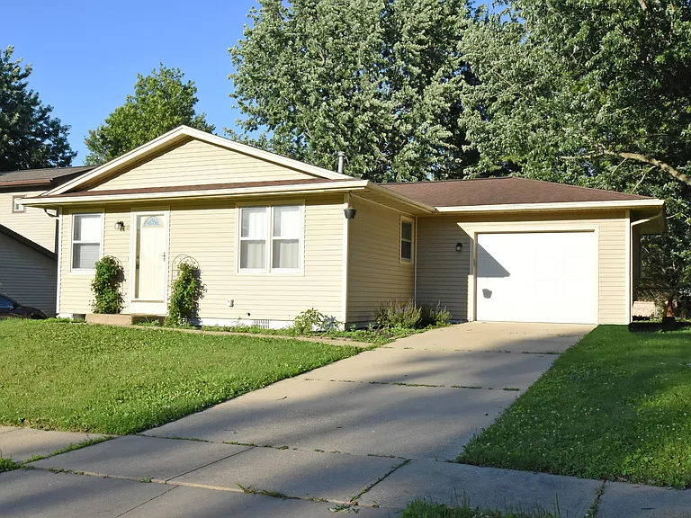 30 Bayberry Ln — Photo 18