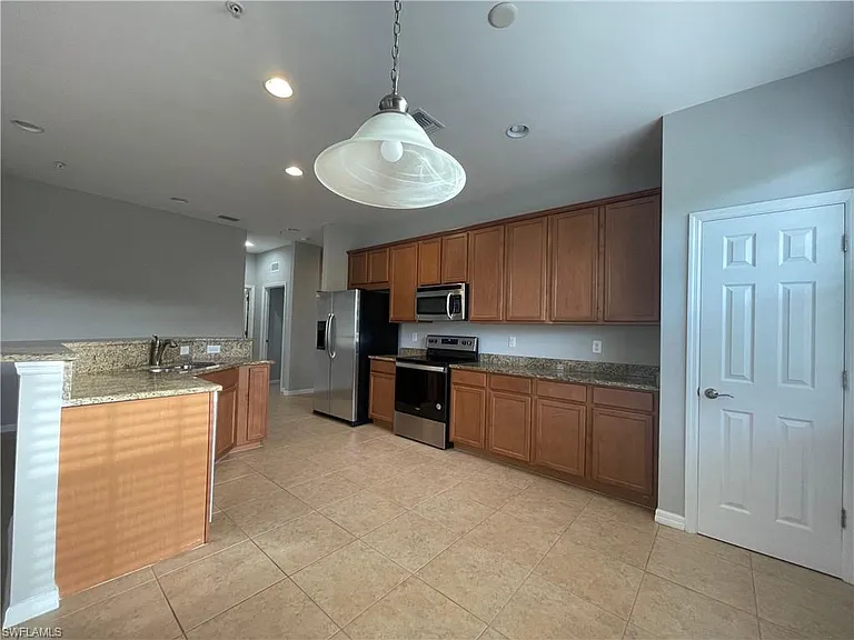 3702 Pino Vista Way #3 — Photo 7