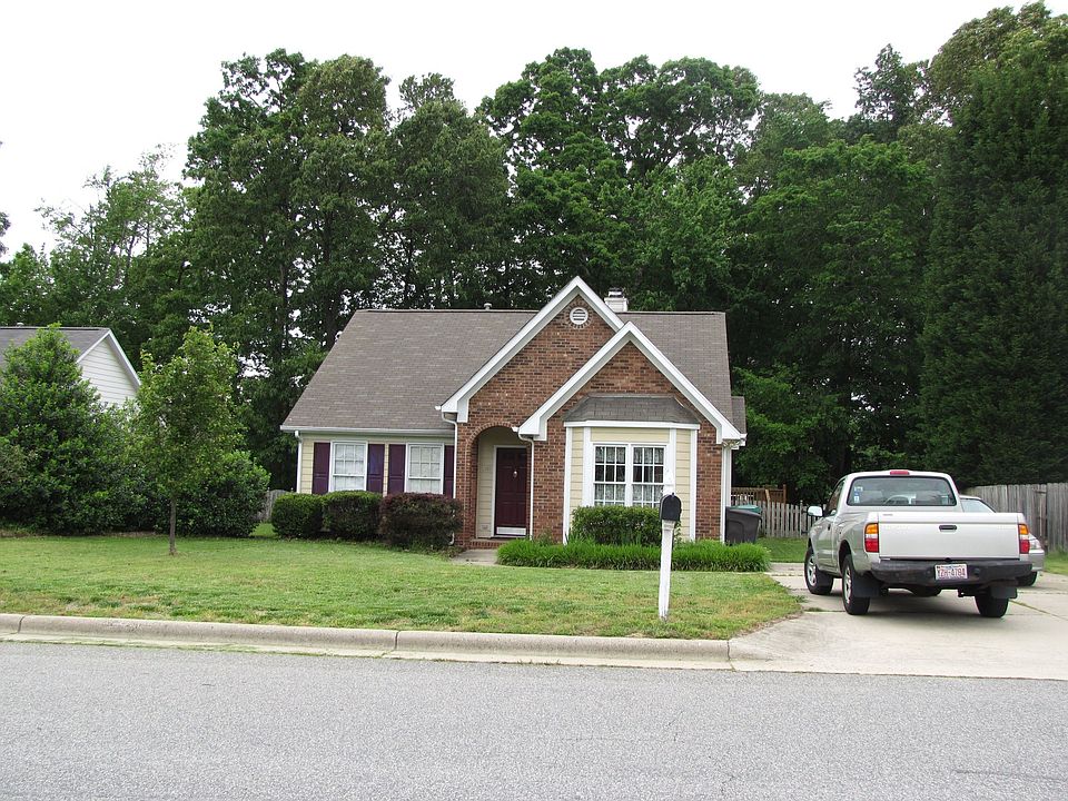 1st image of 3303 Sparrowhawk Dr