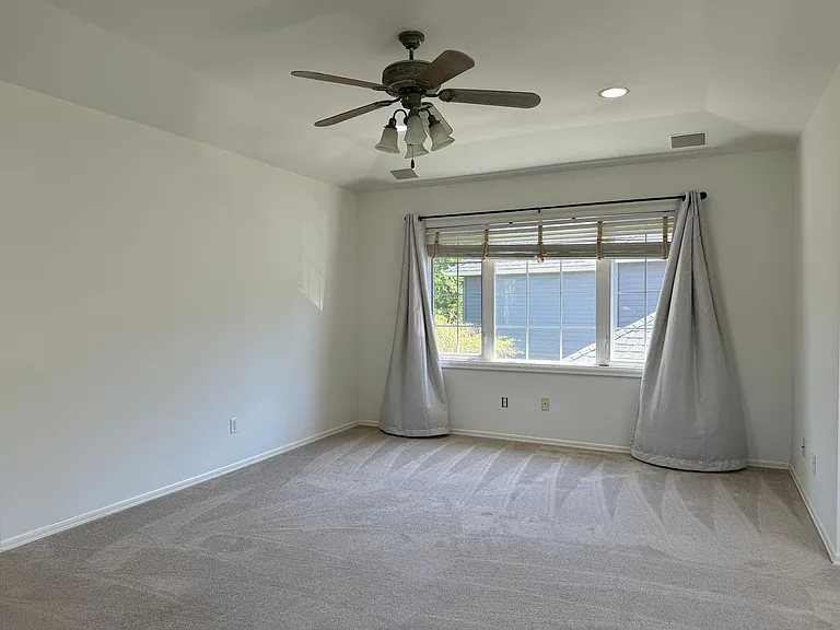 27171 SE 25th Pl — Photo 31