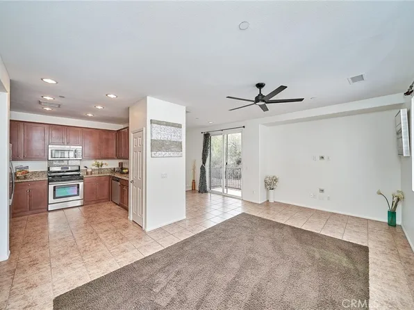 27949 Avalon Dr, Santa Clarita, CA 91351