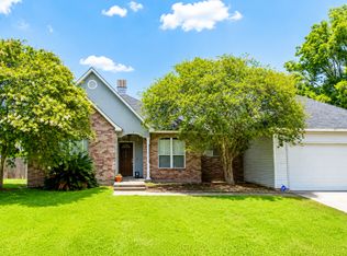 9721 Buttercup Dr, Baton Rouge, LA 70809