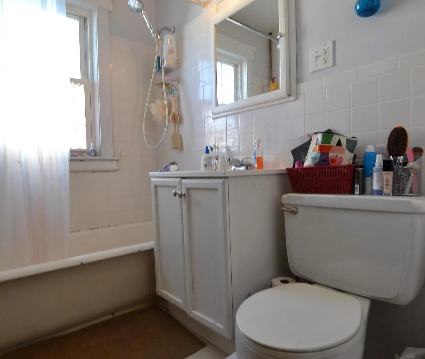 20 Lyne Rd — Photo 4