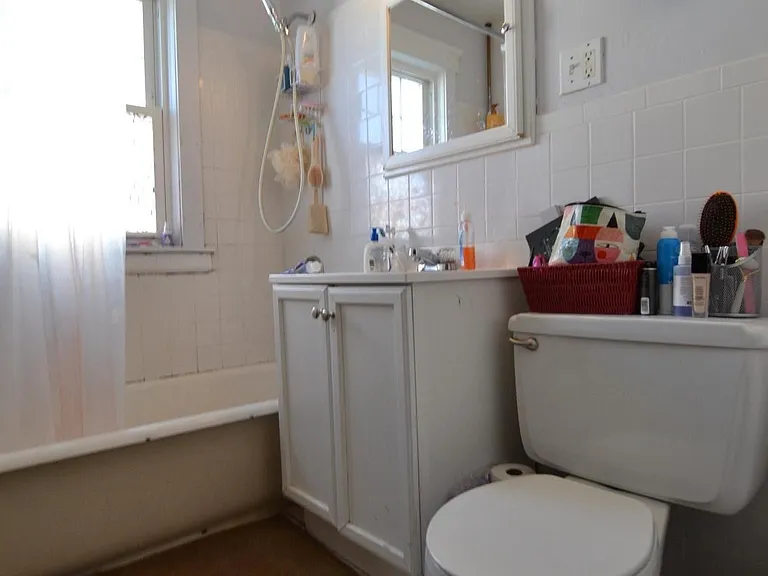 20 Lyne Rd #1 — Photo 5