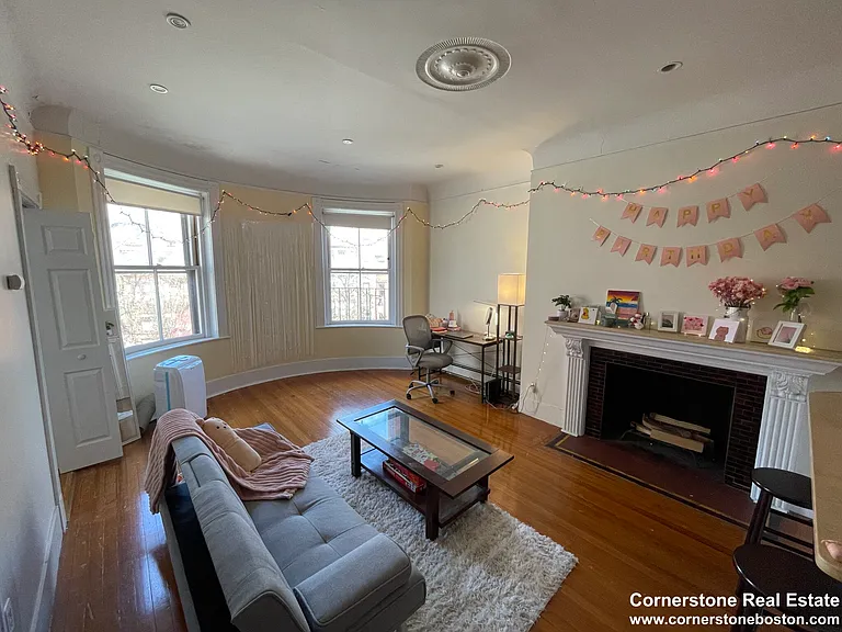 591 Beacon St #5 — Photo 3