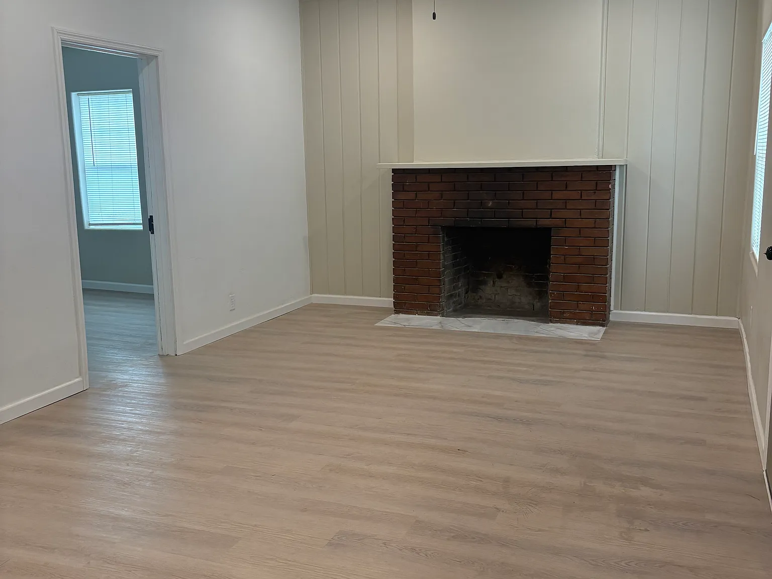 2 bed, 882 sqft, $1,750 — Photo 3