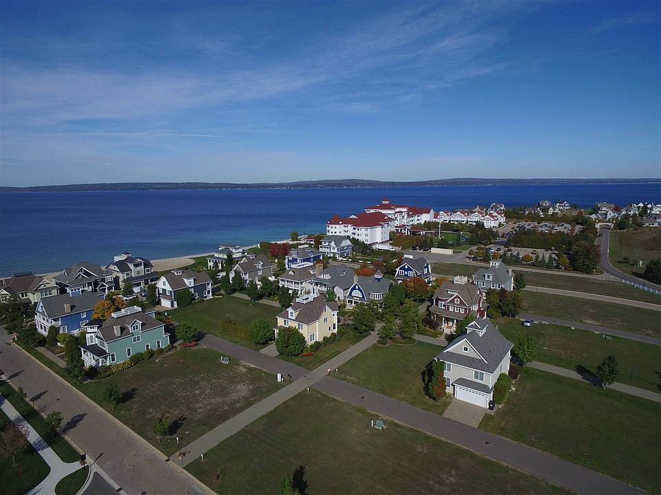2nd image of 772 Sunset Way