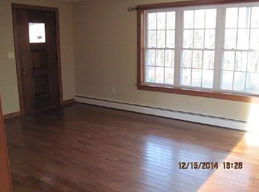 4th image of 271 Thayer St