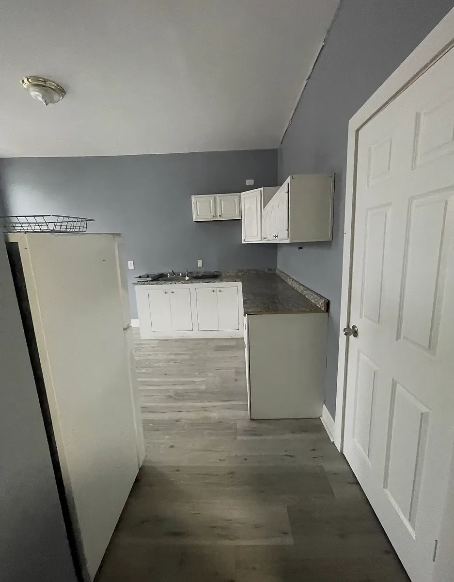 Building Photo - 473 E Main St #16