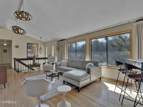 55 Sapphire Lane, Matawan, NJ 07747