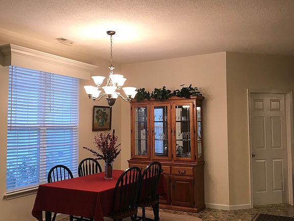 5th image of 1409 Elgin St