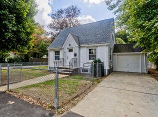 28 Clive St, Worcester, MA 01603