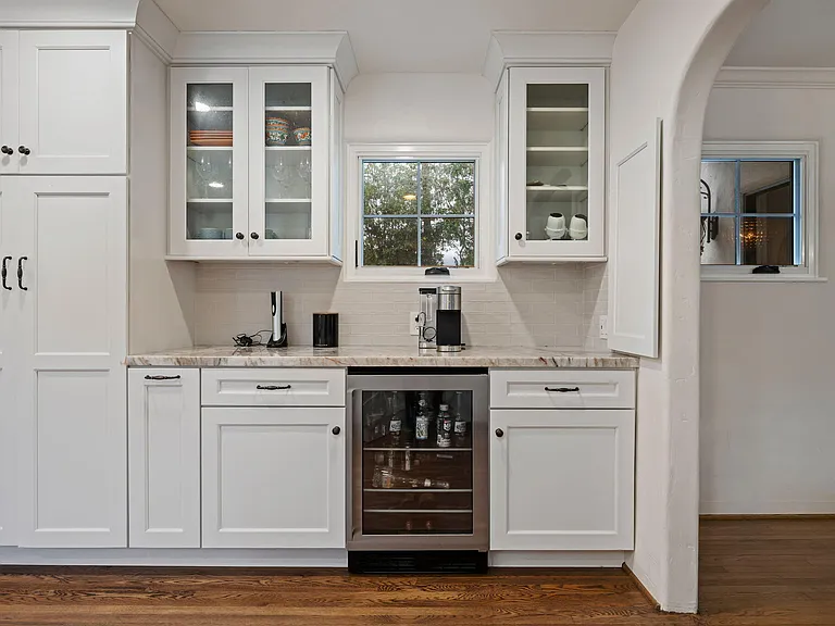1447 S Jameson Ln — Photo 15