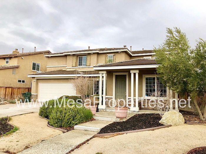 1st image of 11944 Tiffany St