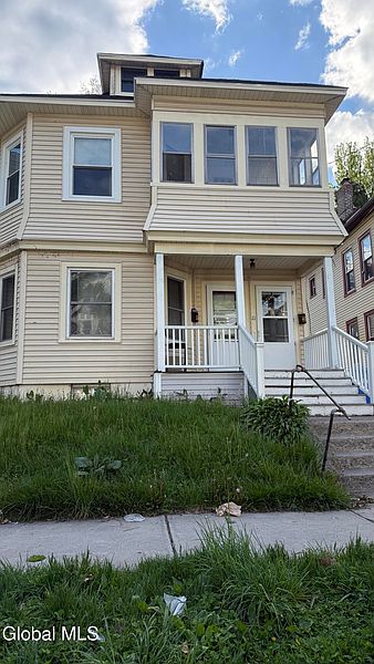 3rd image of 11 S Dove Street