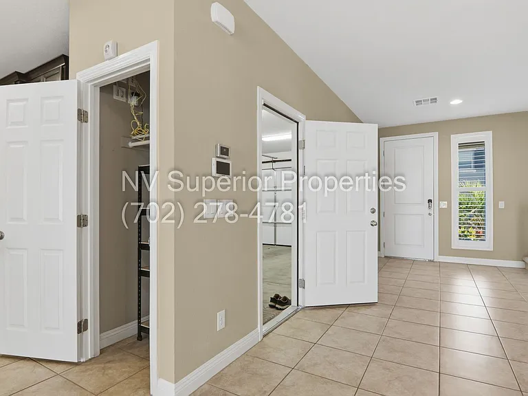 4627 Chestnut Tiger St — Photo 8