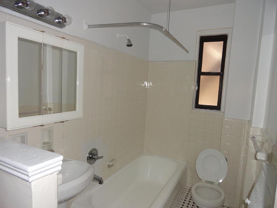 1st image of 77 E 190th St #23