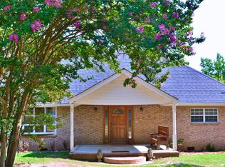 614 Brockland Ln, Cheraw, SC 29520