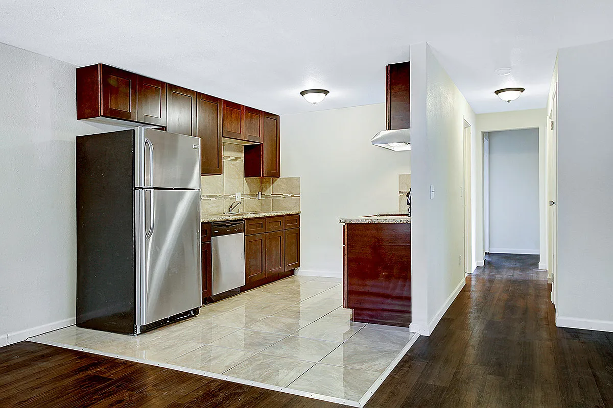 2306 N St NE — Photo 1