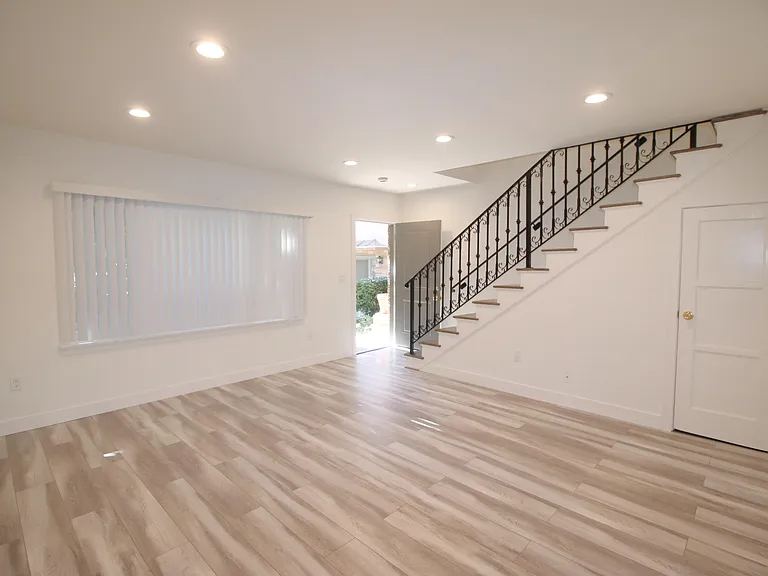 14541 Dickens St — Photo 12