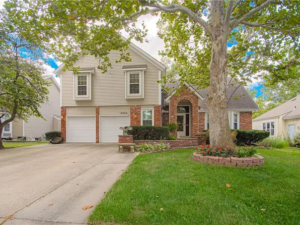 15809 W 150th Ter, Olathe, KS 66062