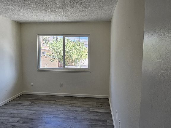 4th image of 1953 Reedy Ave
